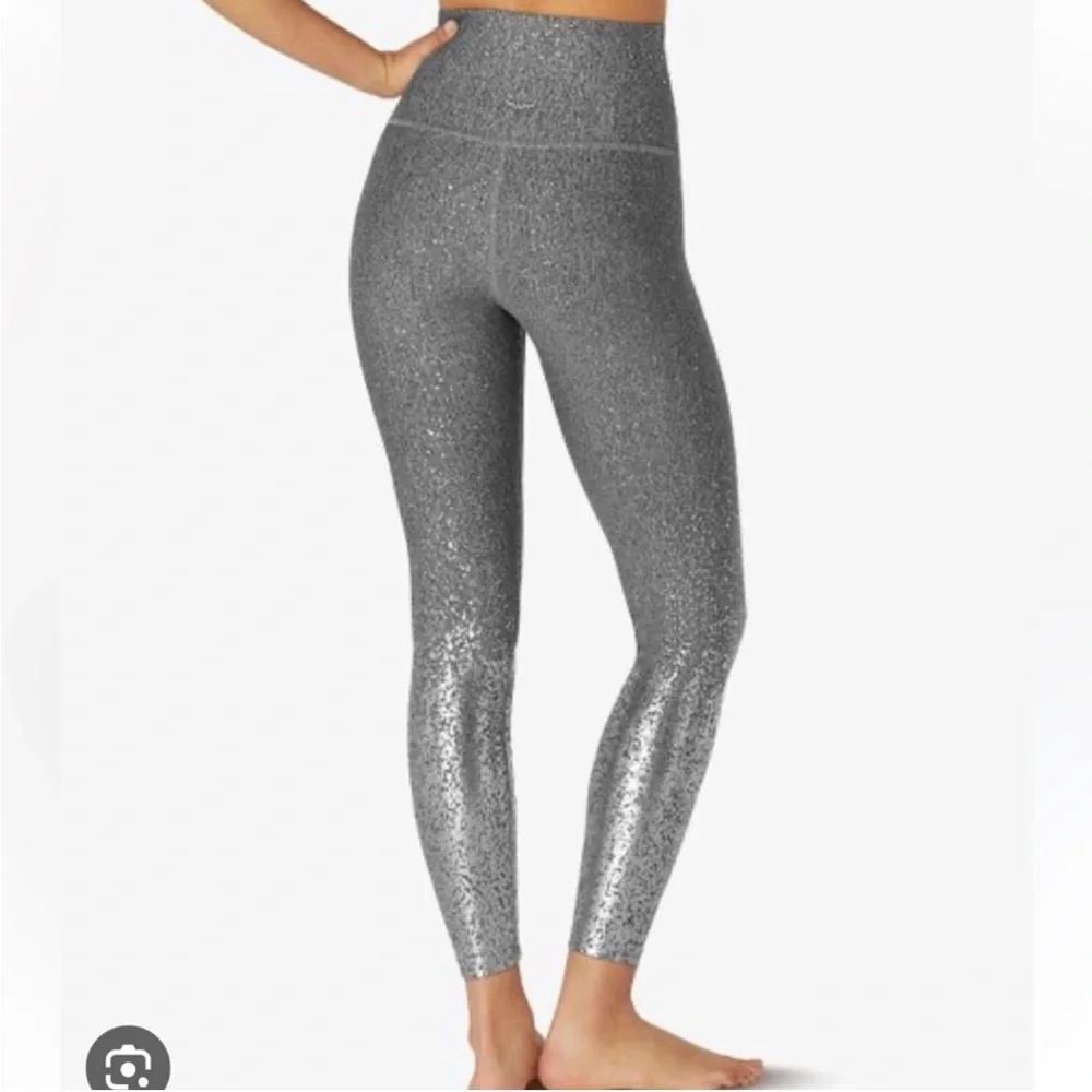 Beyond Yoga lustrous silver